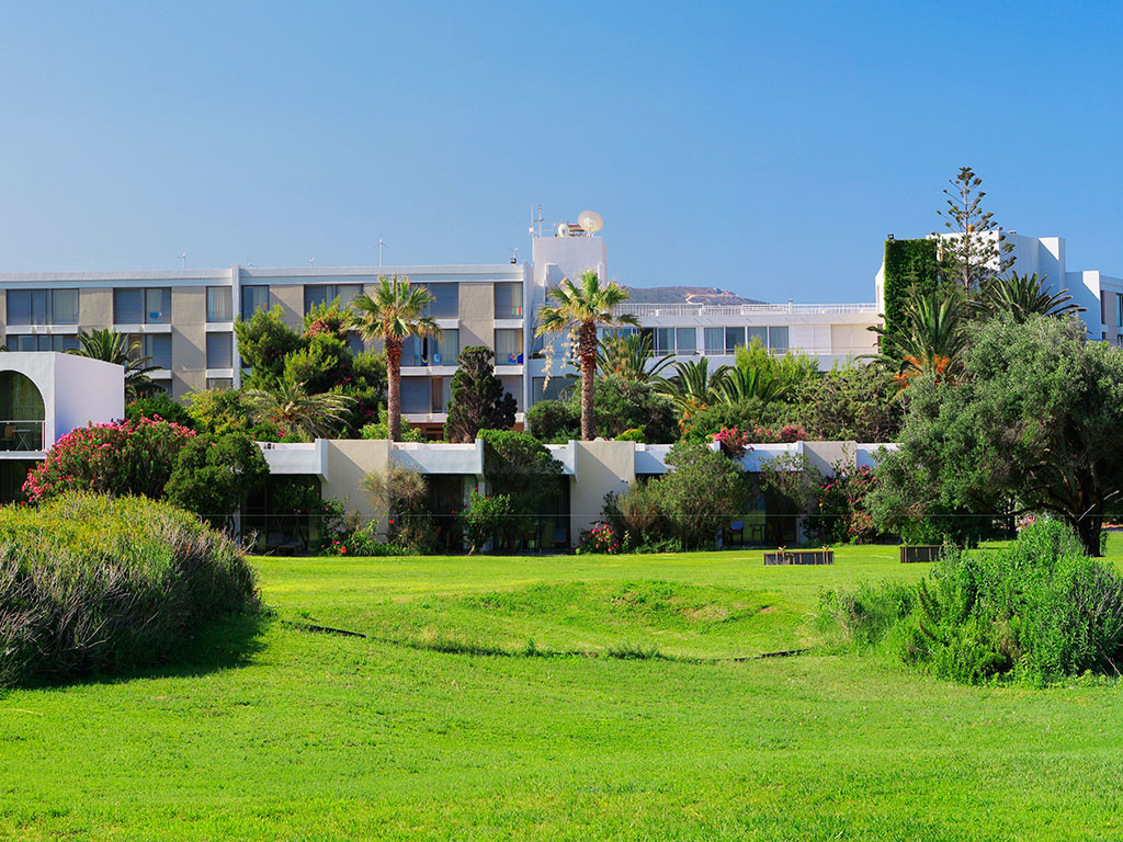 Caravia Beach Hotel and Bungalows 
