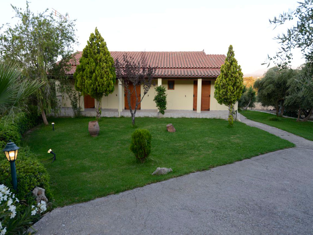 Villas Lefkothea