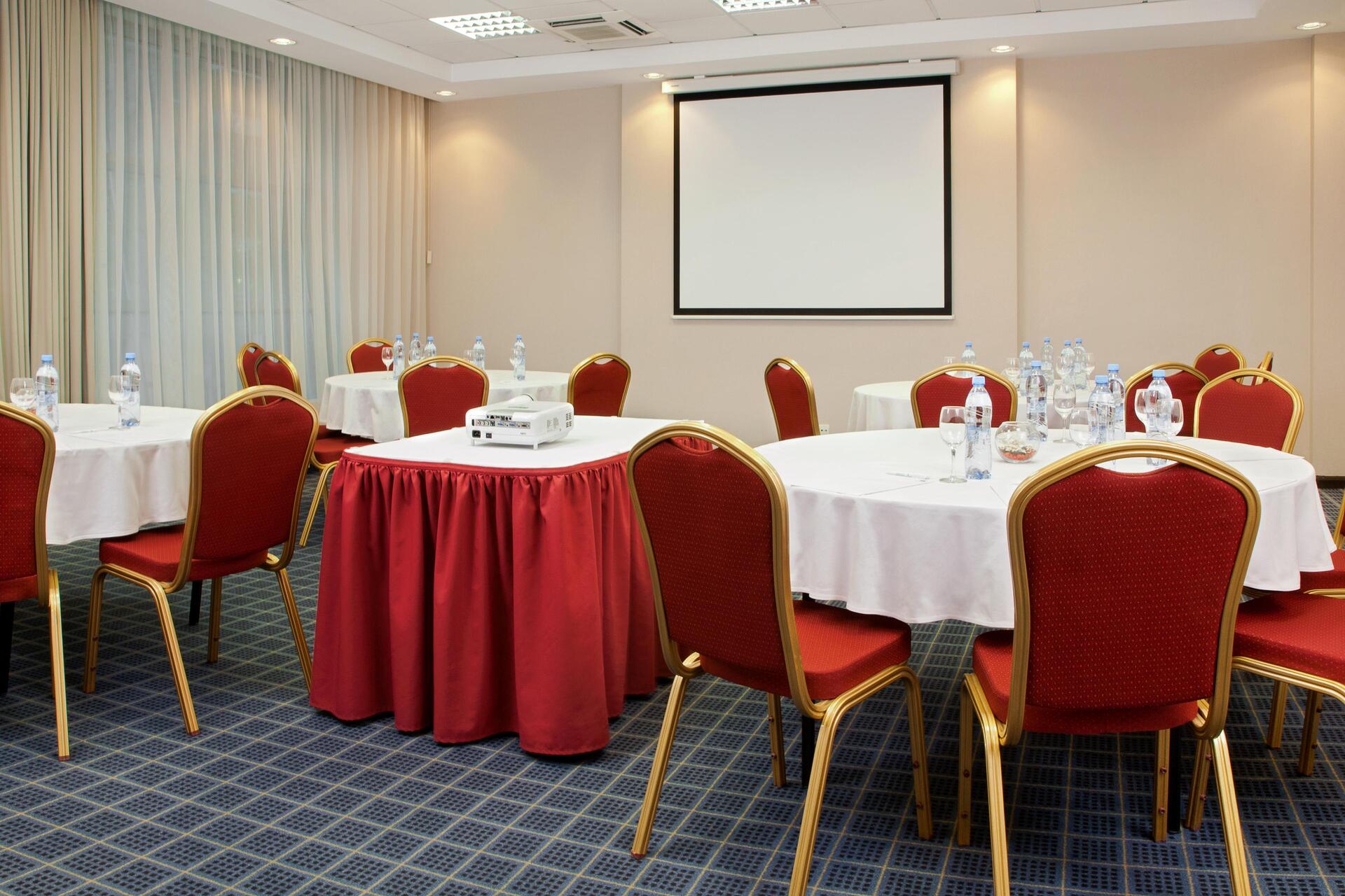 Holiday Inn Lesnaya Hotel: Conferences
