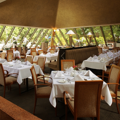 Radisson Blu Ridzene Hotel: Restaurant Piramida