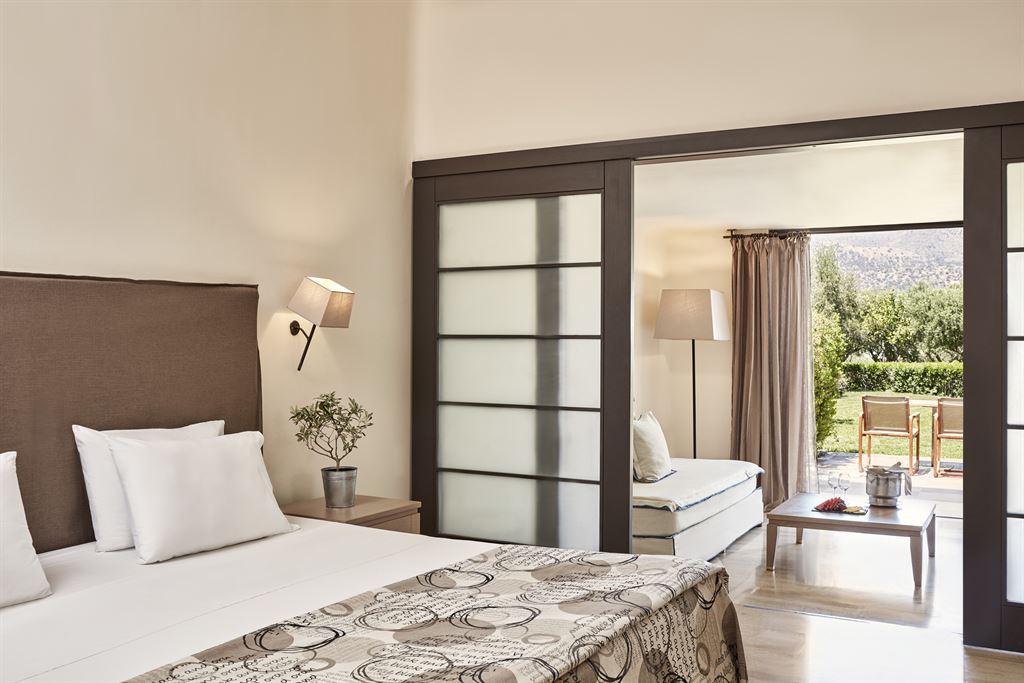 Minos Palace Hotel & Suites: Junior Lower Deck