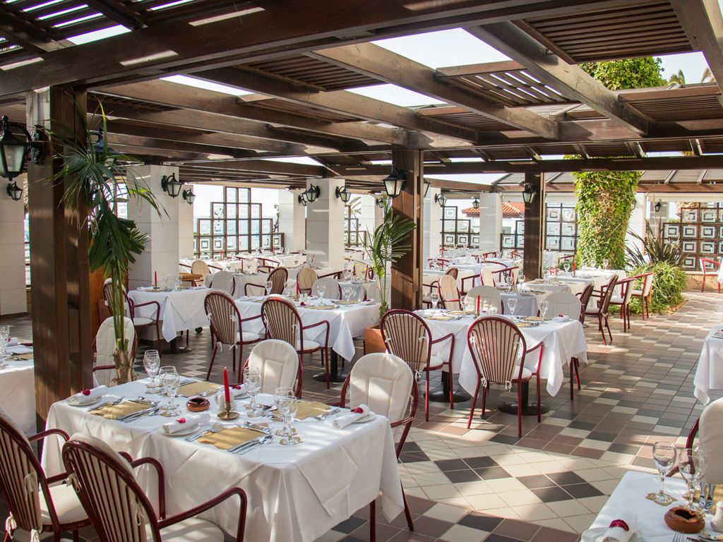 Creta Royal Hotel