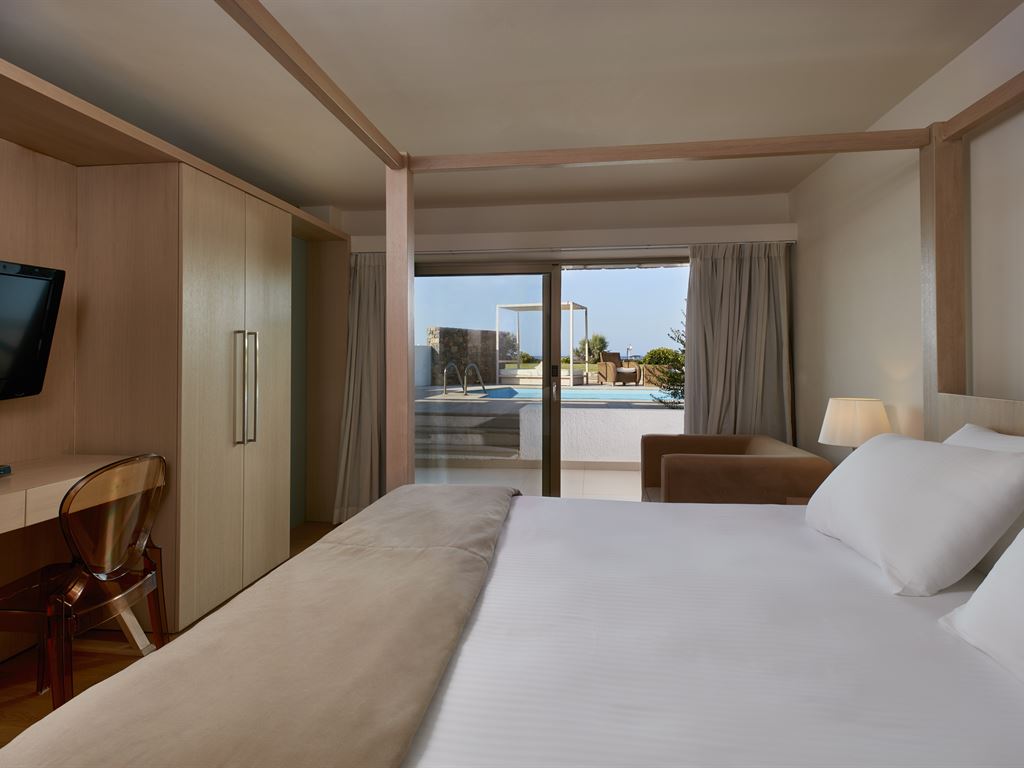 The Island Hotel: Private Pool Suite Bedroom