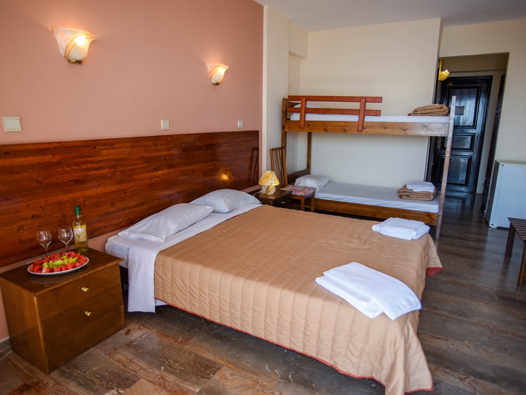 Corfu Maris Bellos Hotel: Quadruple