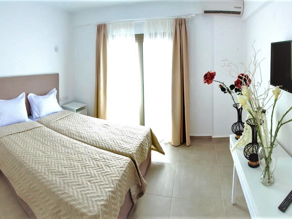 Stavros Beach Hotel Resort: Superior Room
