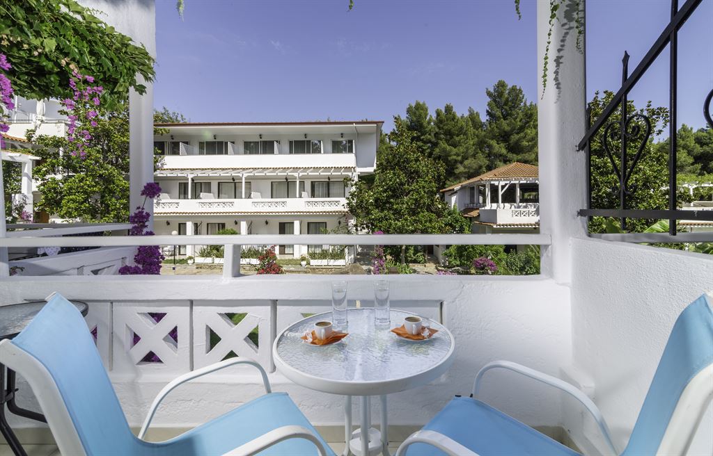 Porfi Beach Hotel: Junior Suite