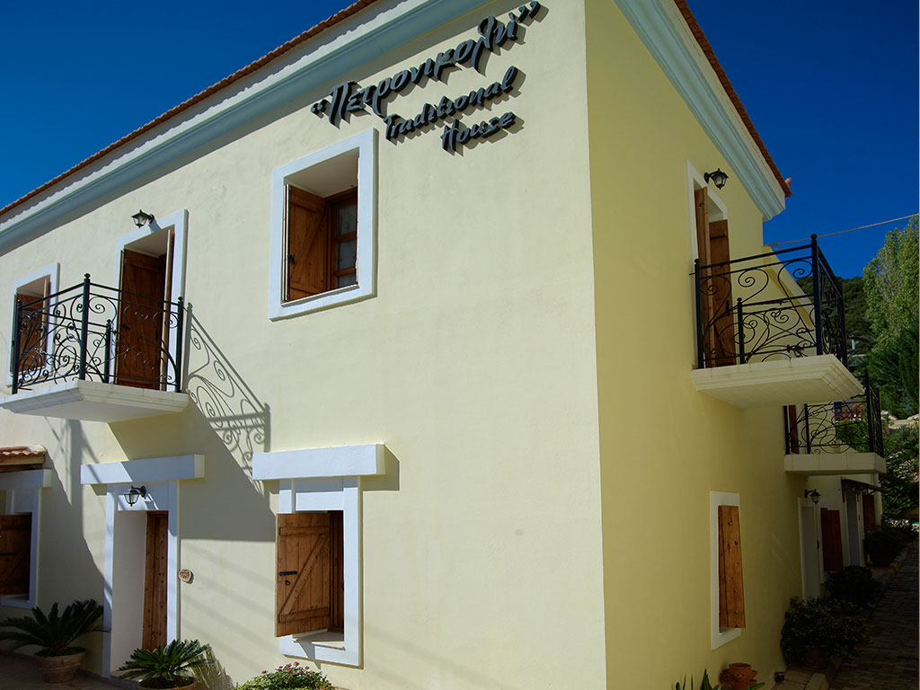 Petronikolis Apartments