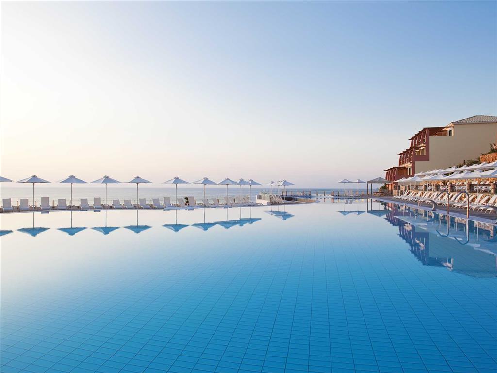 Mareblue Apostolata Resort & Spa: Swimming Pool 2