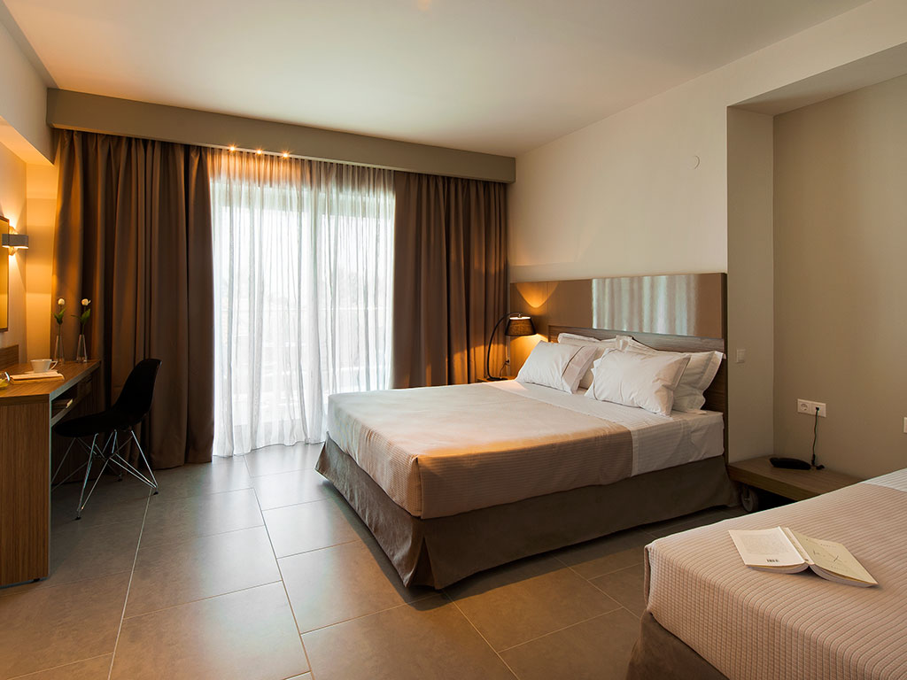Ostria Sea Side Hotel: Triple Room