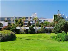 Caravia Beach Hotel and Bungalows 